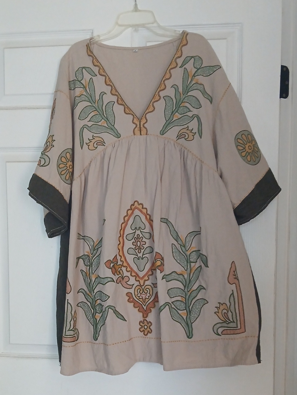 Embroidered Maize /Corn Knee Length Dress L